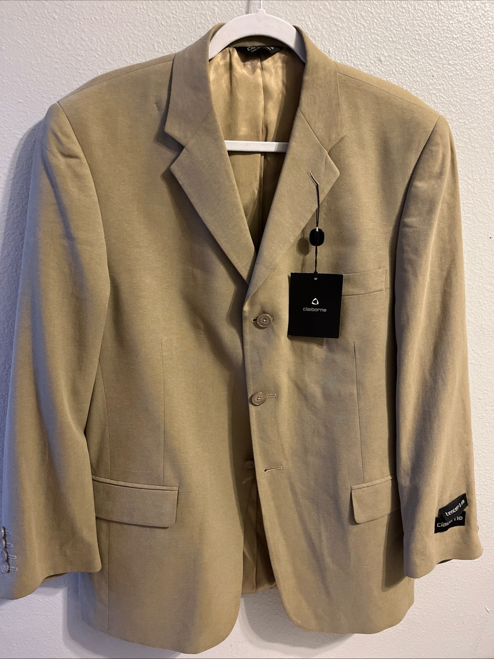 Claiborne Men's Tan Blazer - Classic Single-Breasted vintage Jacket